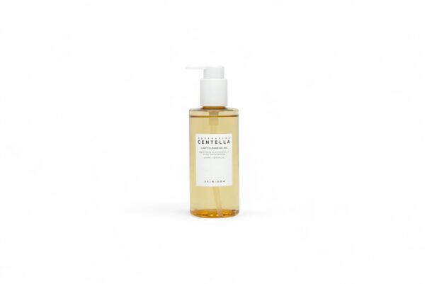 Madagascar Centella Light Cleansing Oil